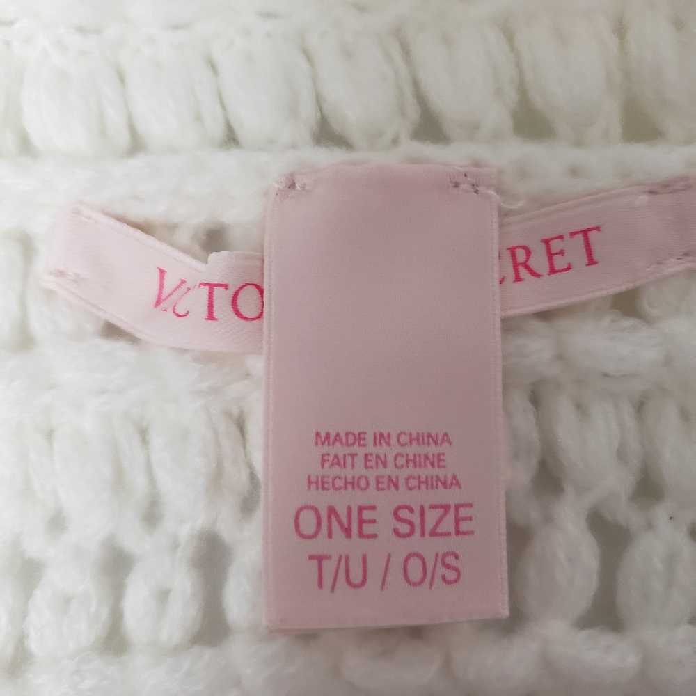 Victoria’s Secret Womens Winter White Knit Infinity Scarf Boho - Picture 6 of 6
